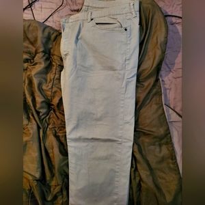 Levi Strauss & CO. 40x34